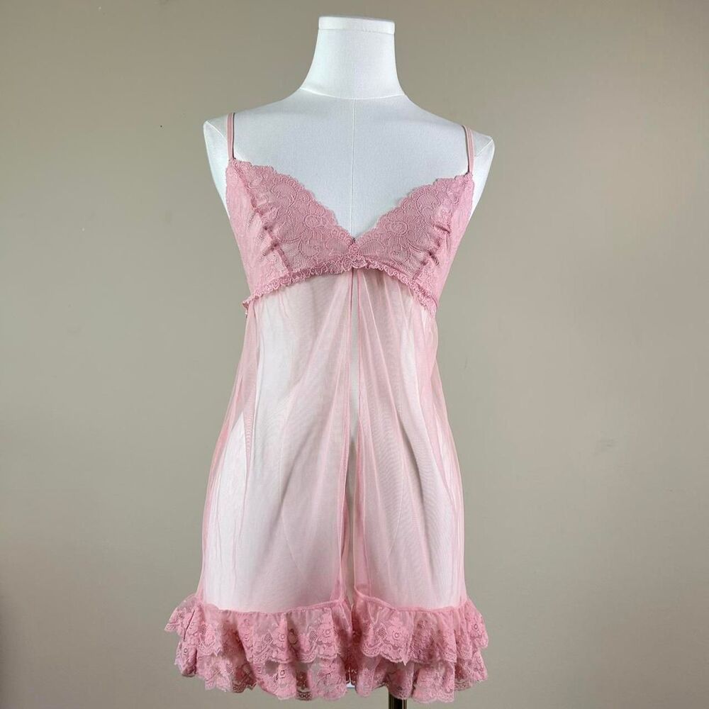 Gorgeous Coquette 2000s Victoria’s Secret Babydoll Slip with a Ruffle Hem